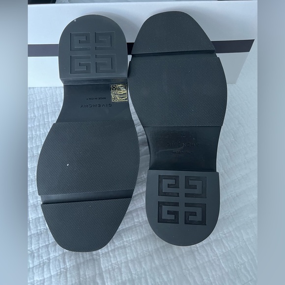 Givenchy 4G Plaque Square-Toe Mules, NWT and box - Picture 2 of 8